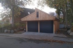 Carport mit Sectionaltor