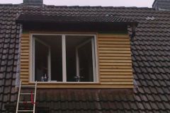 Gaube mit Holzverkleidung