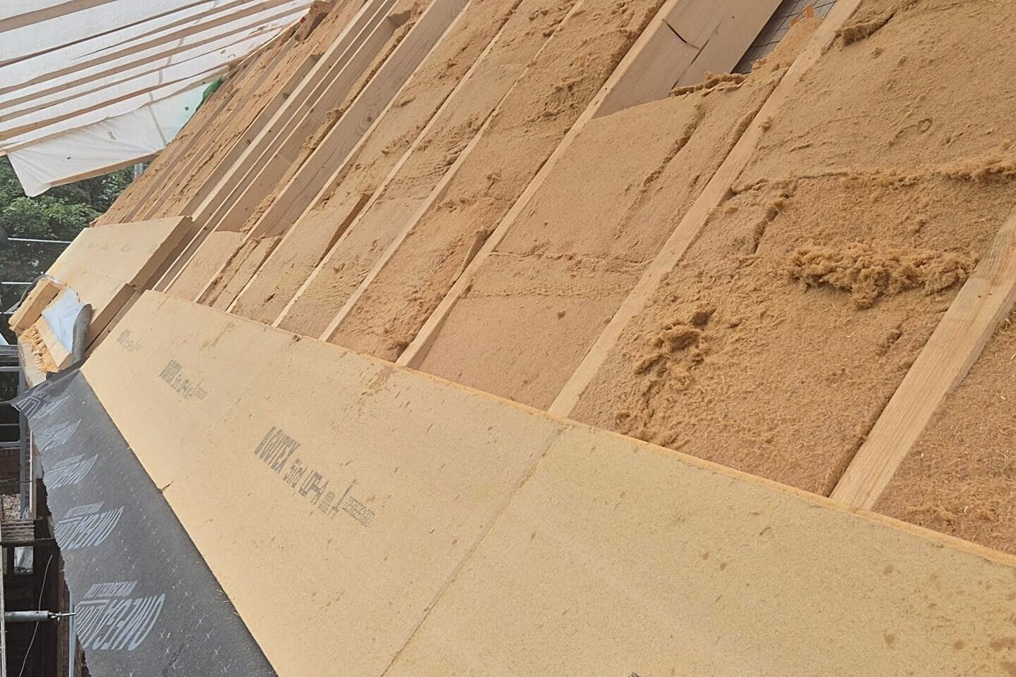 Detailaufnahme der Holzfaser-Dachschalung, Zimmerei Stange bei Kiel